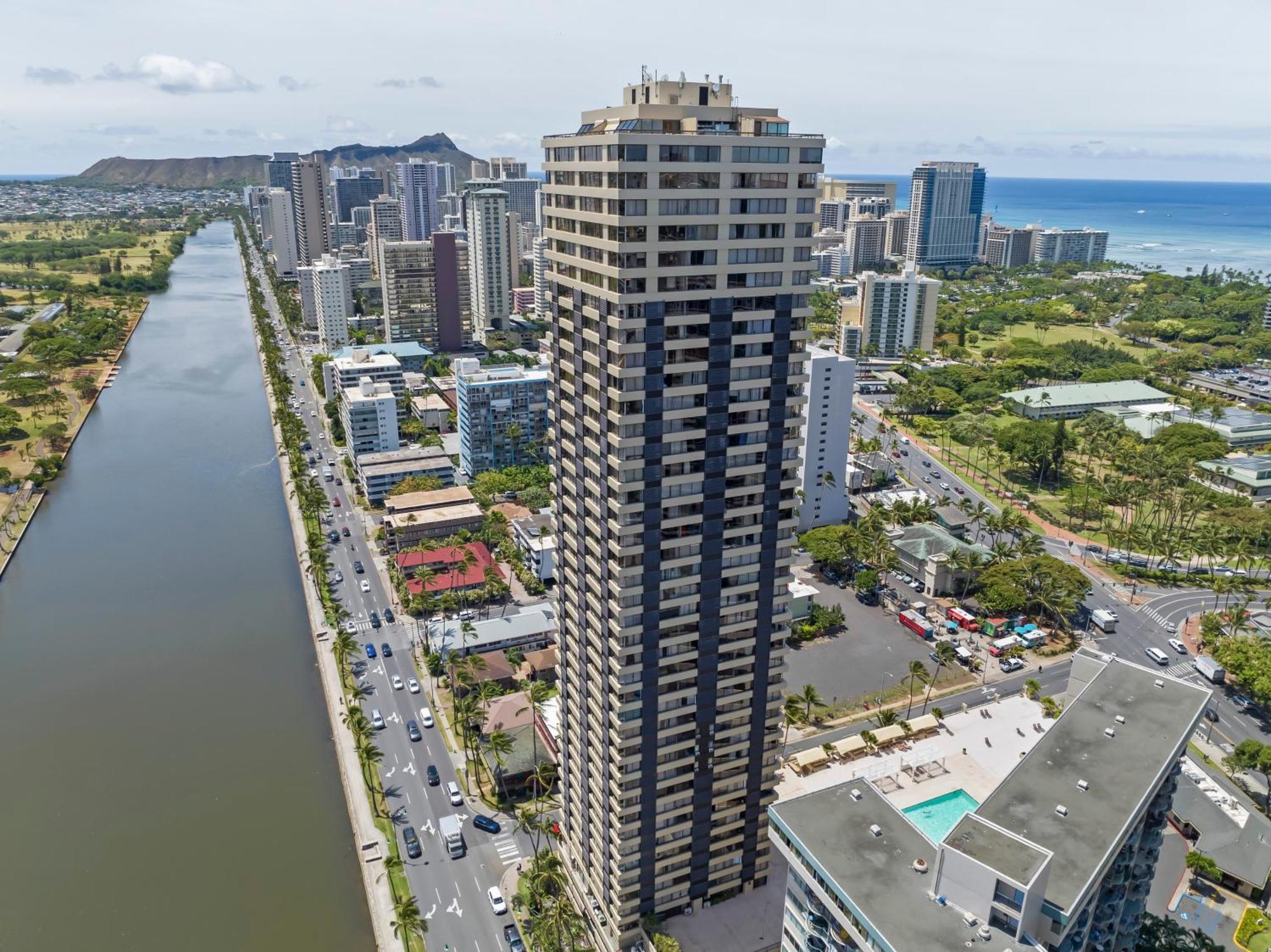 Апартаменты Hawaiian Monarch Penthouse 401 By Hawaii Ocean Club Гонолулу Экстерьер фото